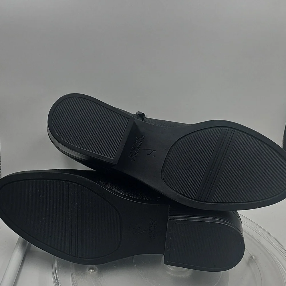 J Simply Vera Vera Wang Ankle Boots Faux Leather Black Zipper Sz 7.5M - Picture 10 of 11